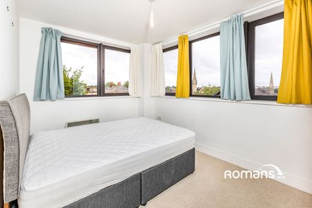 3 bedroom apartment to rent - Photo 4