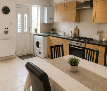 🏡 4-Bed House Share | Rear Yard | Normanton Room 2 - Photo 1