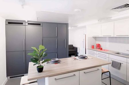 Silver Ensuite (Low Fl) - Photo 5