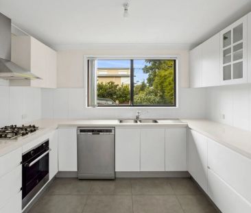 Sundrenched Family Home in a Central Location - Photo 5