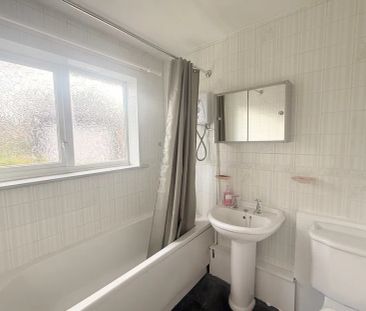 Chichester Close - Photo 4