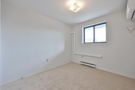 For Lease - 45 Bredin Parkway Unit# 305, Orangeville, Ontario - Photo 4