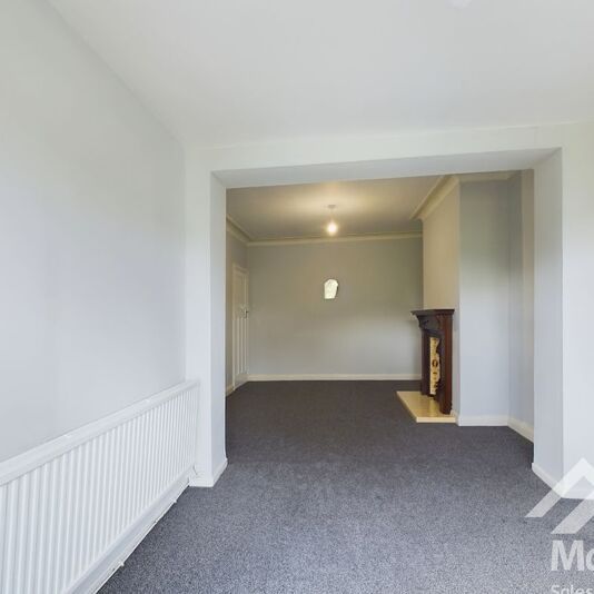 Whinney Lane, Blackburn - Photo 1