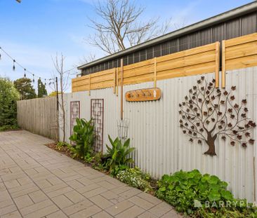 600m to Rosebud Primary School, Shops & Foreshore - Photo 5