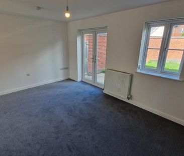 3 bedroom semi-detached house to rent - Photo 3