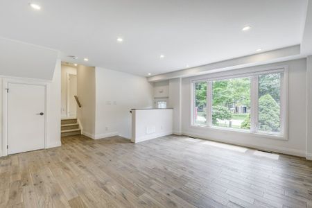 For Lease - 1217 Oxford Avenue, Oakville, Ontario - Photo 3