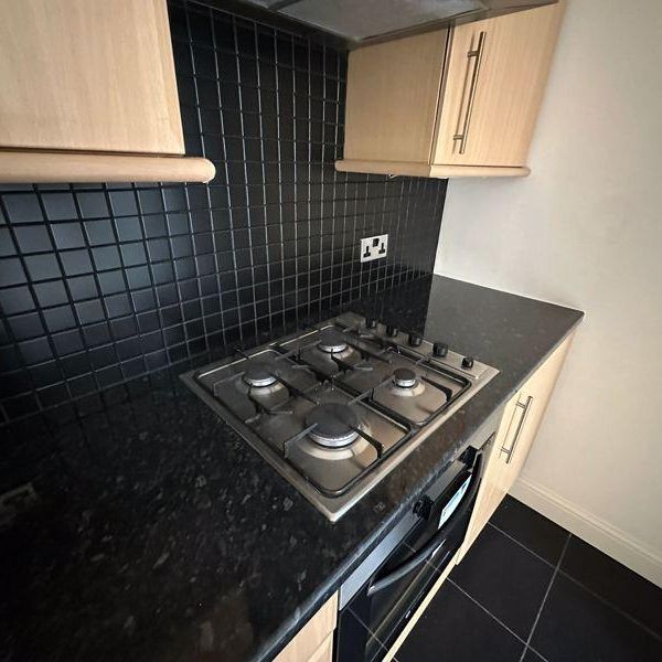 2 bedroom terraced house to rent - Photo 1