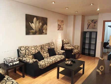 Piso de alquiler en Calle Vara Rey, 11, San Lorenzo - Photo 3