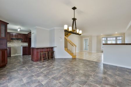 Maison à étages à louer - Laval (Sainte-Rose) (Renaissance) - Photo 2