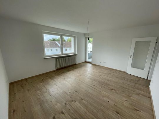 Renovierte 3-Zimmer-Wohnung in Rotenburg mit Balkon, Wannenbad und Laminatböden - Photo 1