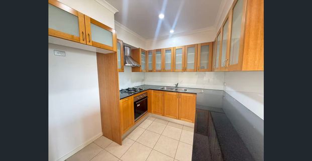 2 bedroom apartment in Ashfield - Photo 1