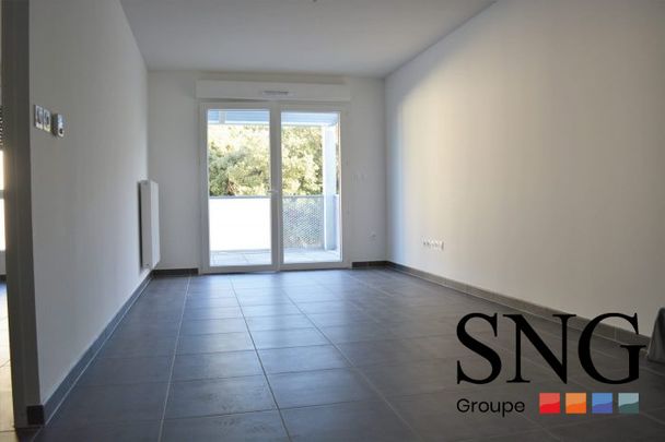 T2 AVEC TERRASSE ET UN PARKNG - Photo 1