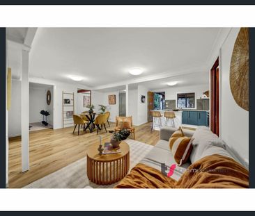 GROUND FLOOR ONLY - 2 BEDROOM TOTALLY REFRESHED! - Photo 1