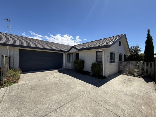 304 Southampton Street West, Hastings Central - Photo 1