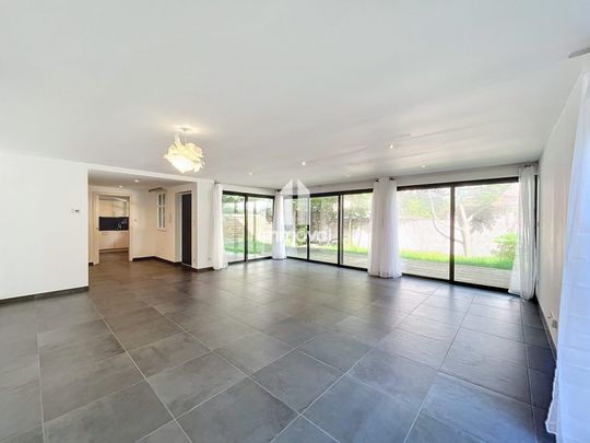 ORANGERIE - MAISON AVEC TERRASSE ET JARDIN DE 117.61M2 - Photo 1