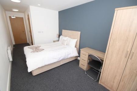 3 Bed Flat, Fox Street Village, L3 - Photo 4