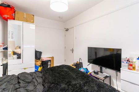 4 bedroom house to rent - Photo 3