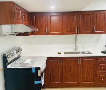 For Lease - 1-2341 Canonridge Circle Unit# Bsmt, Oakville, Ontario - Photo 2