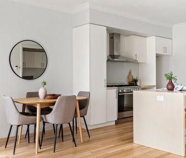 Modern Elegance Meets Effortless Living - Photo 5