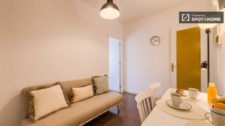 barcelona, Catalonia 08012 - Photo 4