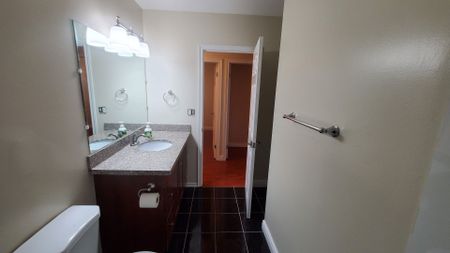 For Lease - 1206 Wakefield Crescent Unit# Main, Oshawa, Ontario - Photo 5