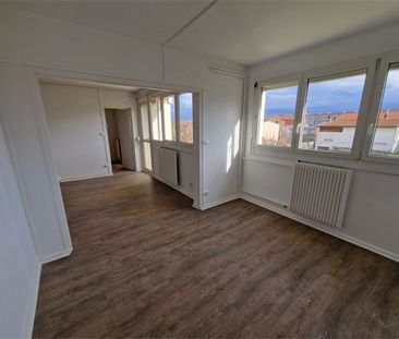 Location Appartement 4 pièces 73m² - Photo 2