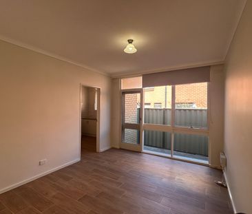 3/2 Howson Street, Brunswick West VIC 3055 - Photo 2