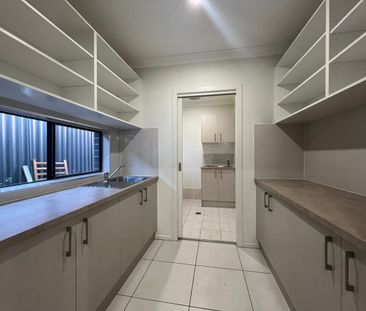 Stunning Home – Quiet Location - Photo 4