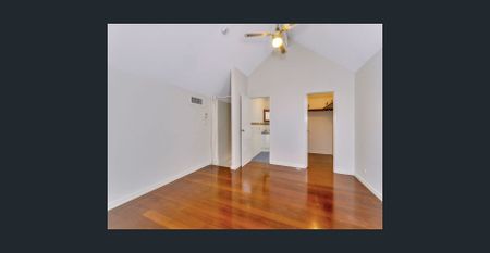 Stylish Low-Maintenance Living Near the CBD! - Photo 5