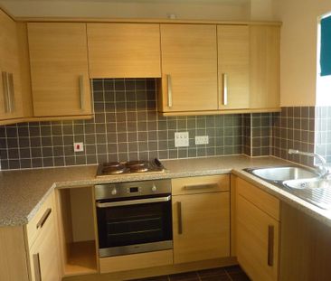 2 bedroom coach house to rent - Photo 5