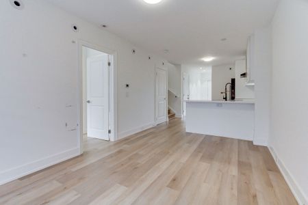 For Lease - 263 Barrie Street Unit# 12, Bradford West Gwillimbury, Ontario - Photo 2