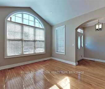 For Lease - 745 Merlot Court, Mississauga, Ontario - Photo 5