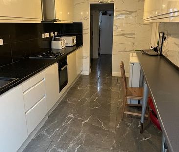 Room in a Shared House, Cavendish Road, N4 - Photo 1