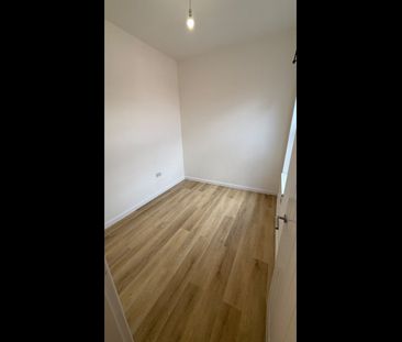 4 Bed Terraced House, Humber Street, M50 - Photo 3