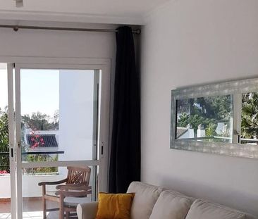 2 bedroom luxury penthouse for rent in Nueva Andalucia, Spain - Photo 6