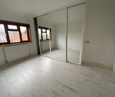 Spot Lane, Bearsted - Photo 1