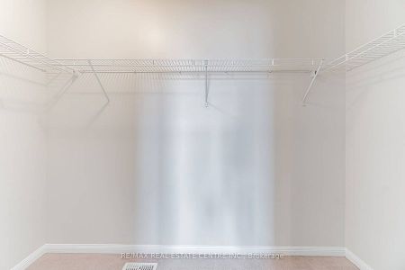 For Lease - 989 Farmstead Drive, Milton, Ontario - Photo 2