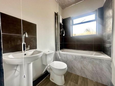 Barkerhouse Road, Nelson, BB9 - Photo 5