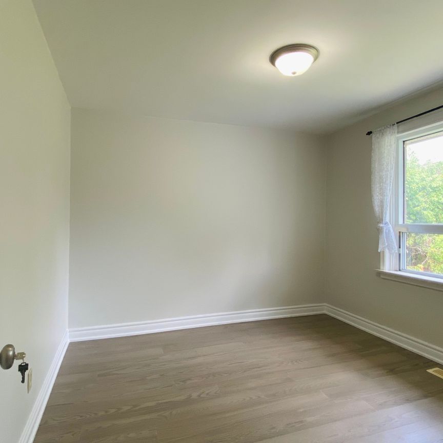 For Lease - 207 Maple Avenue, Richmond Hill, Ontario - Photo 1
