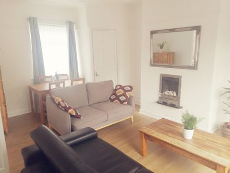 2 Bed End Terrace, Northumberland Street, L8 - Photo 2