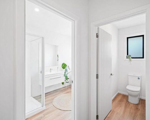 Stylish 4-Bedroom Home with Breathtaking Wetland Views - Photo 1