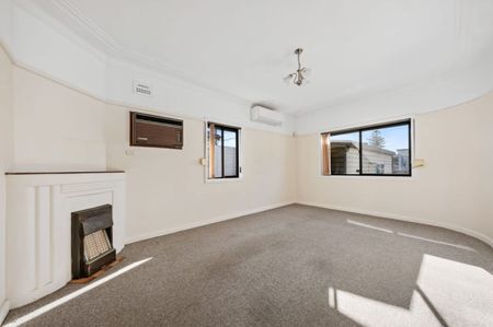 Fantastic Three Room House On Prime Fringe of Parramatta CBD - Photo 2