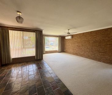 2 McGregor Close, Toormina - Photo 1