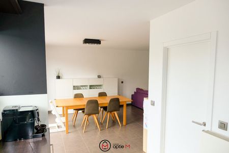 Lichtrijk appartement te huur in Tienen – met twee parkeerplaatsen en ruim terras - Photo 3