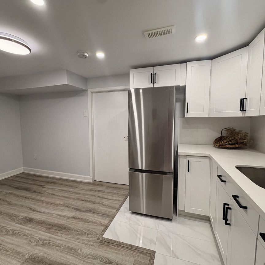 For Lease - 77 Horning Drive, Hamilton, Ontario - Photo 1