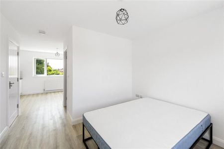 8 bedroom semi-detached house to rent - Photo 5