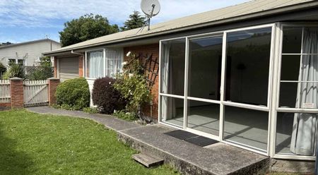 Easy Living in a Popular Somerfield Location - Photo 2