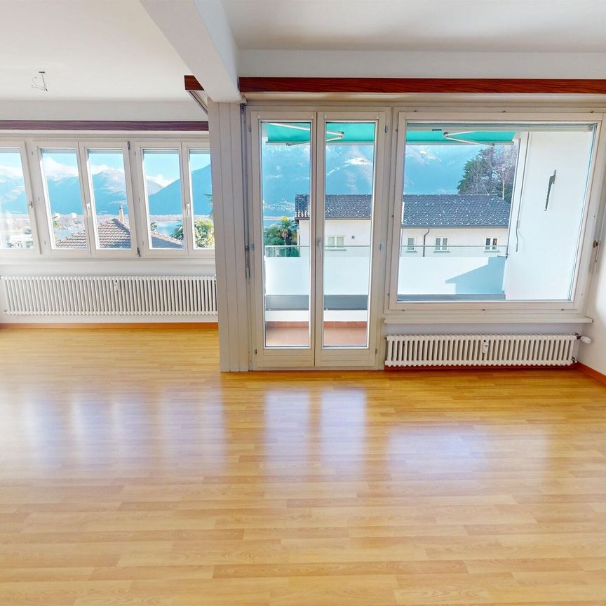 Luminoso appartamento con splendida vista lago a Minusio - Foto 1