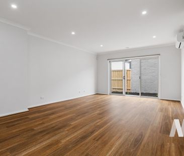 21 Petunia Cres, Armstrong Creek VIC 3217 - House For Rent | Domain - Photo 3