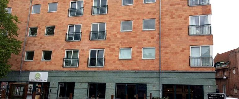 Dejlig 2-værelses lejlighed i hjertet af Odense C - Photo 1